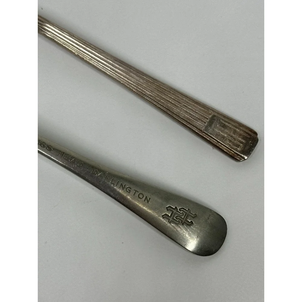 Vtg Hilton Kings Head Darlington Hotel Pennsylvania Spoon Set of 2